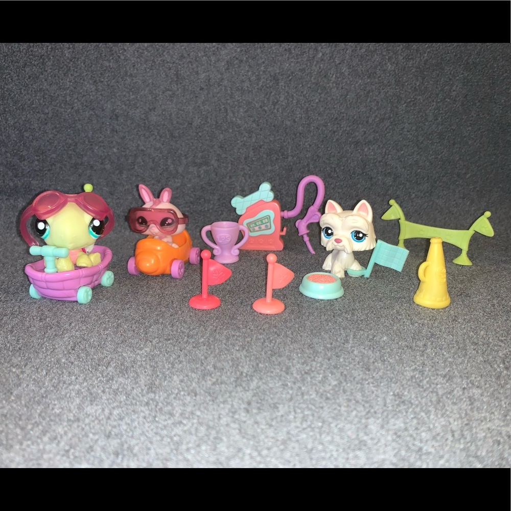 Littlest Pet Shop Speedy Tails Racecourse #1596-98